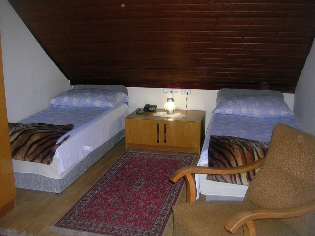 Bed and Breakfast Hegyesi Vendeghaz Gödöllő Zimmer foto
